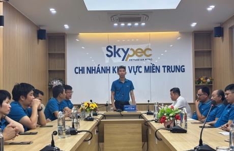 CHI NHÁNH SKYPEC KHU VỰC MIỀN TRUNG TRIỂN KHAI CHƯƠNG TRÌNH CHIA SẺ YÊU THƯƠNG – HỖ TRỢ NGƯỜI LAO ĐỘNG VÀ THÂN NHÂN BỊ ẢNH HƯỞNG BỞI THIÊN TAI BÃO LŨ MIỀN TRUNG NĂM 2025